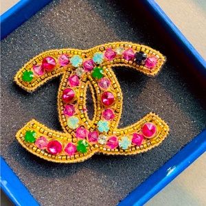 Handmade embroidery brooches